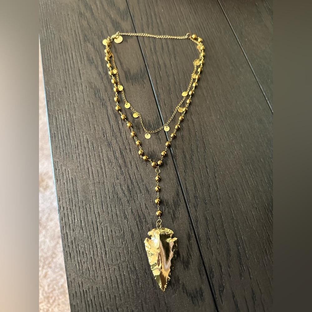 Kristalize gold arrow pendant necklace